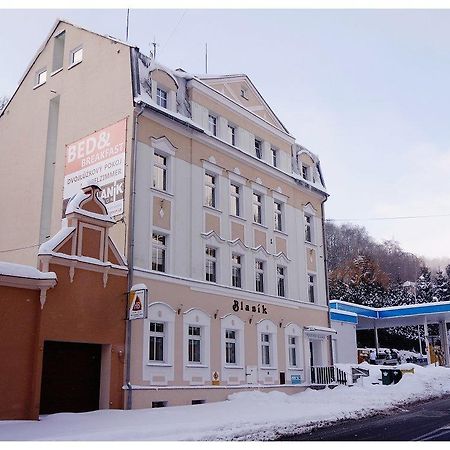 Blanik Hotel Яхимов Екстериор снимка